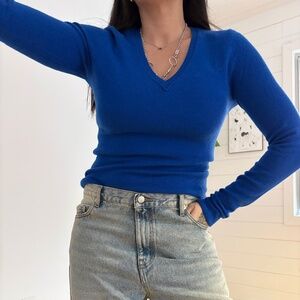 Sutton cashmere V neck sweater
